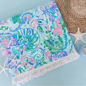 NWOT Lilly Pulitzer Soleil It On Me Tassel Beach Towel